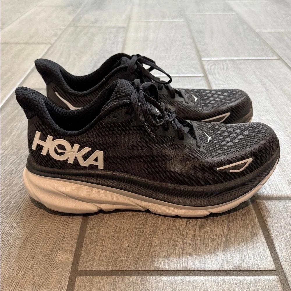 Hoka Clifton 9 Black and White Running Shoes - Picture 6 of 16